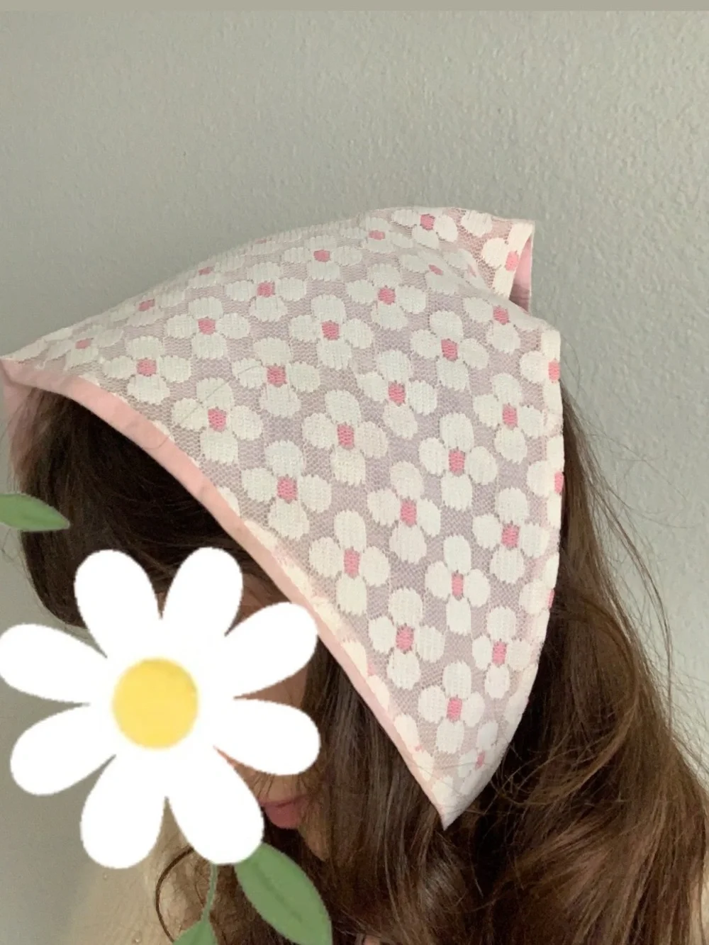 Vintage 60s 70s Pink & White Daisy Floral Bandana Headkerchief Headscarf